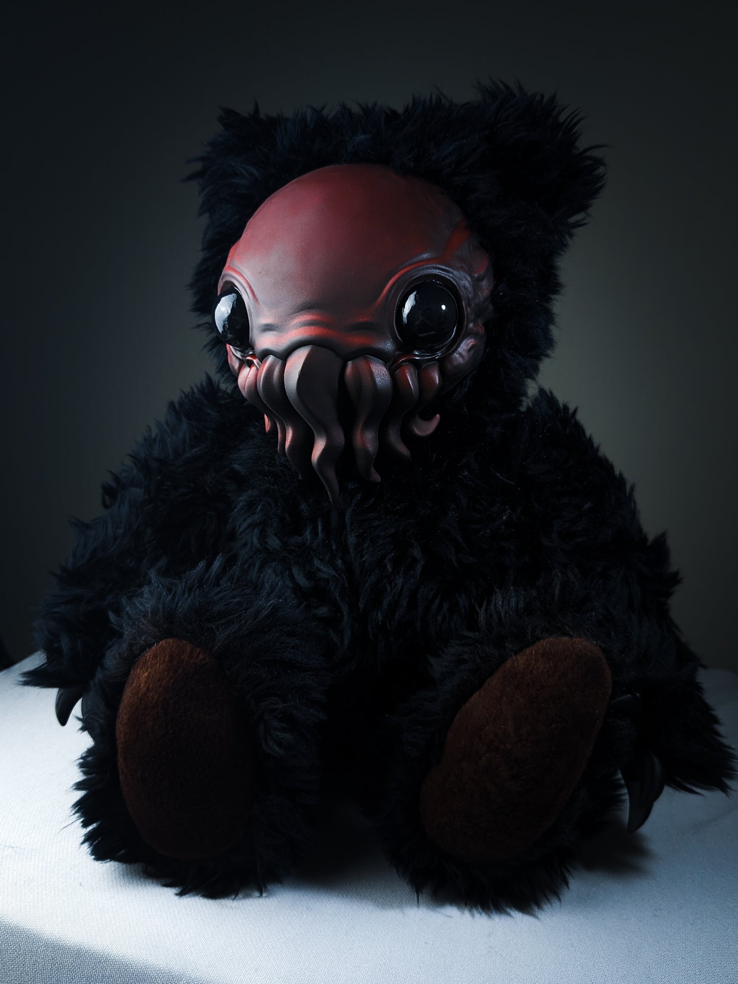 Eldinuth (Crimson Cthulhu Ver.) - CRYPTCRITS Monster Art Doll Plush Toy