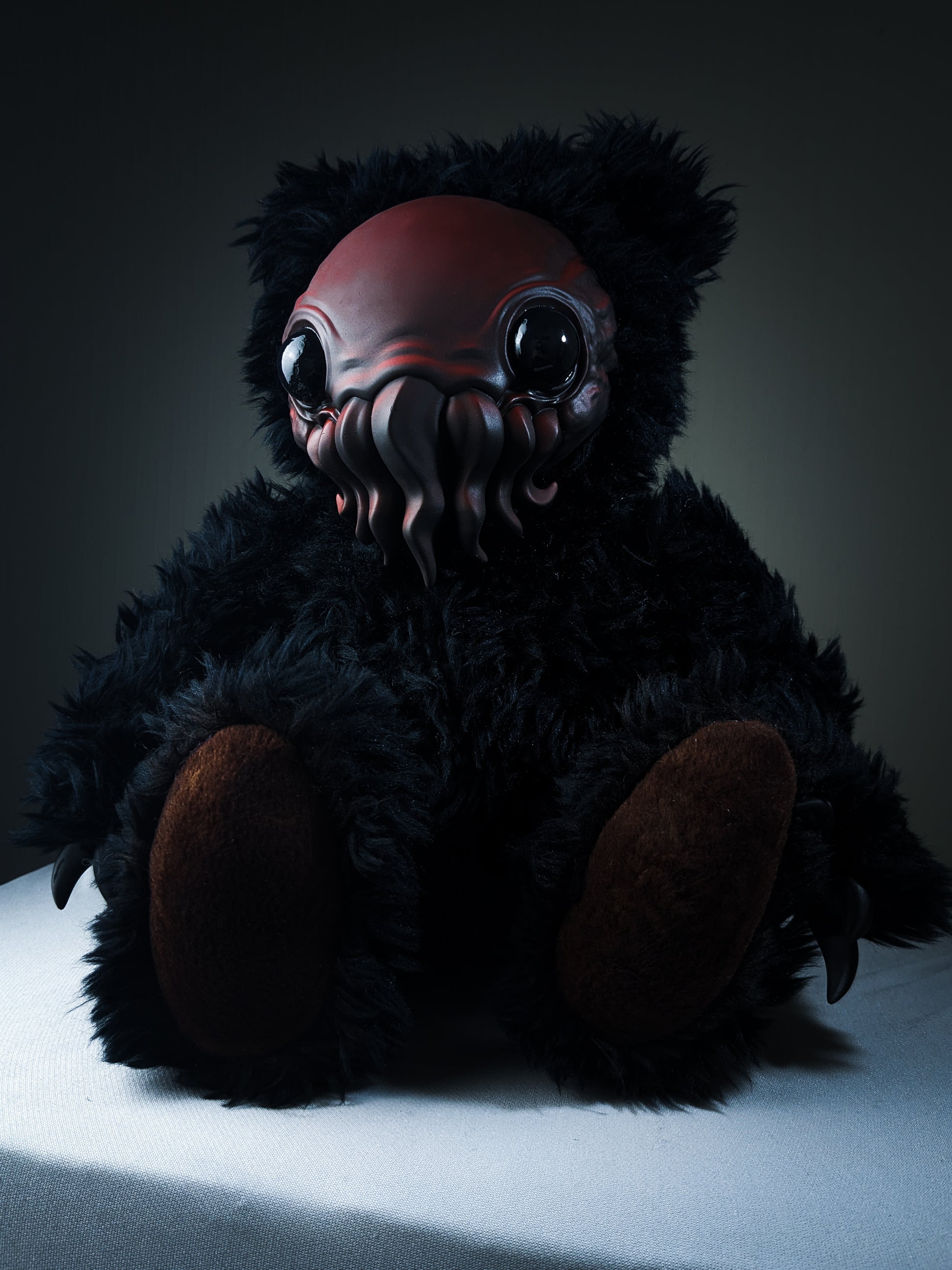 Eldinuth (Crimson Cthulhu Ver.) - CRYPTCRITS Monster Art Doll Plush Toy