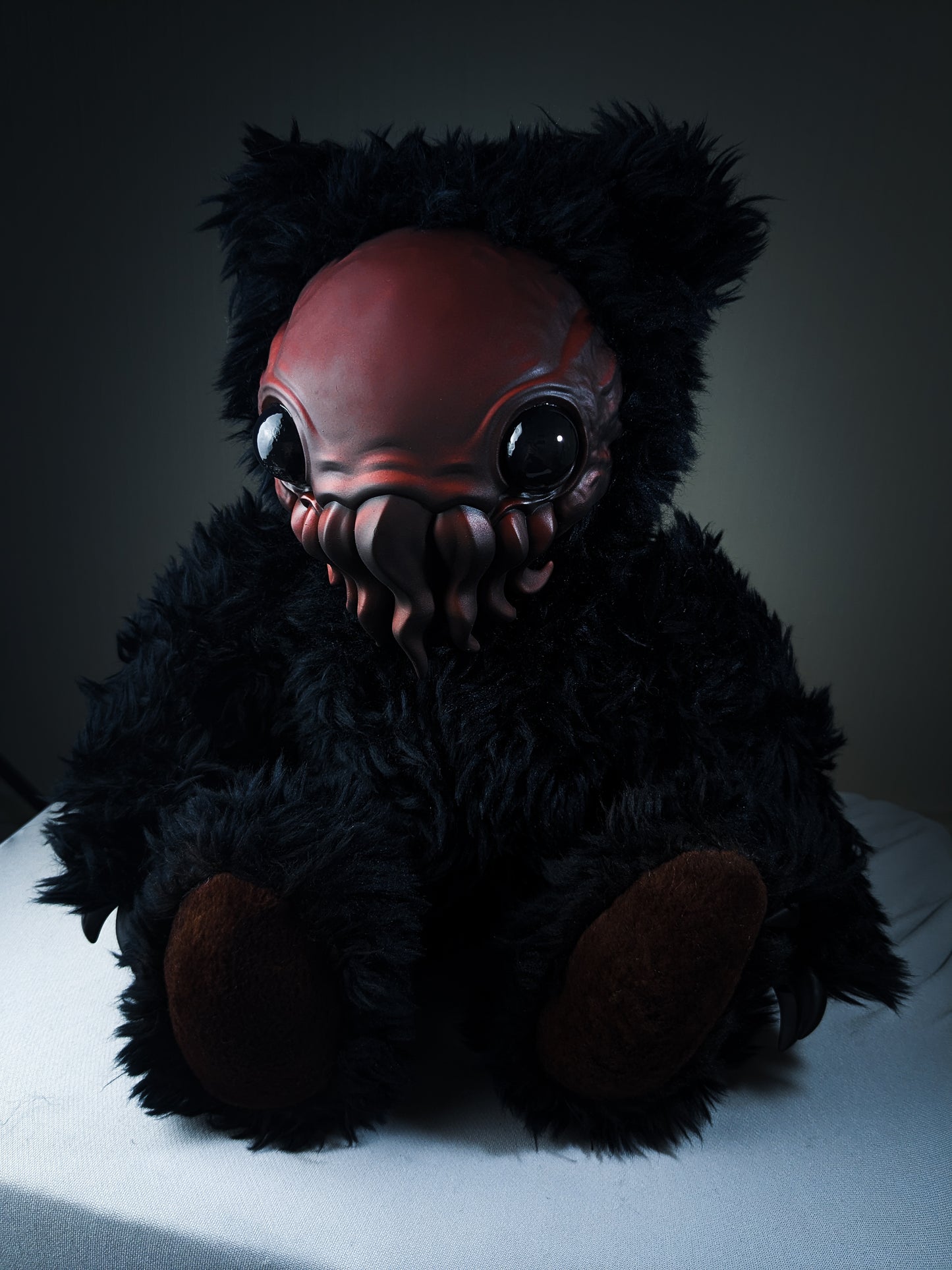 Eldinuth (Crimson Cthulhu Ver.) - CRYPTCRITS Monster Art Doll Plush Toy