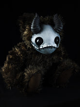 Load image into Gallery viewer, Mori (Brooding Bramble Ver.) - CRYPTCRITS Monster Art Doll Plush Toy
