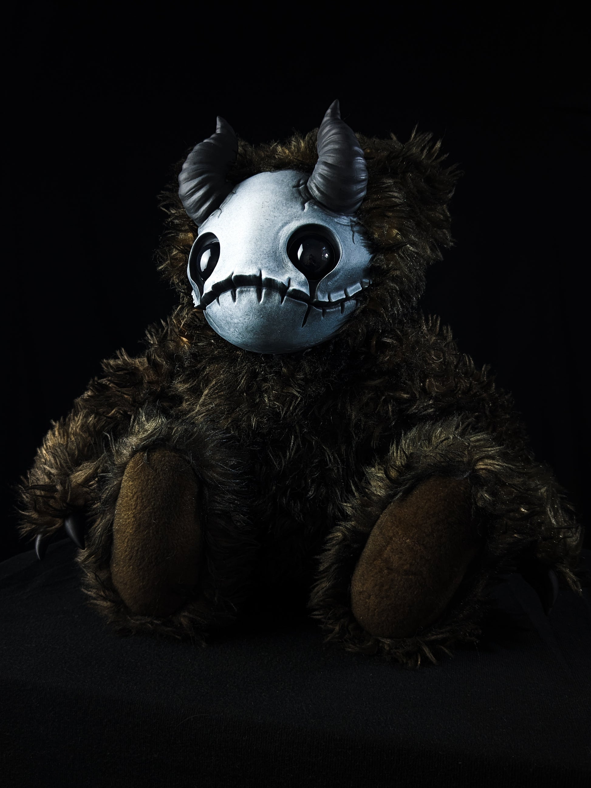 Mori (Brooding Bramble Ver.) - CRYPTCRITS Monster Art Doll Plush Toy