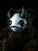 Load image into Gallery viewer, Mori (Brooding Bramble Ver.) - CRYPTCRITS Monster Art Doll Plush Toy

