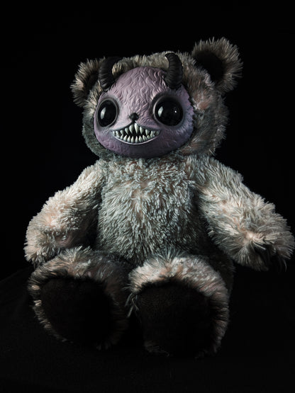 Yukigen (Lilac Leech Ver.) - CRYPTCRITS Monster Art Doll Plush Toy