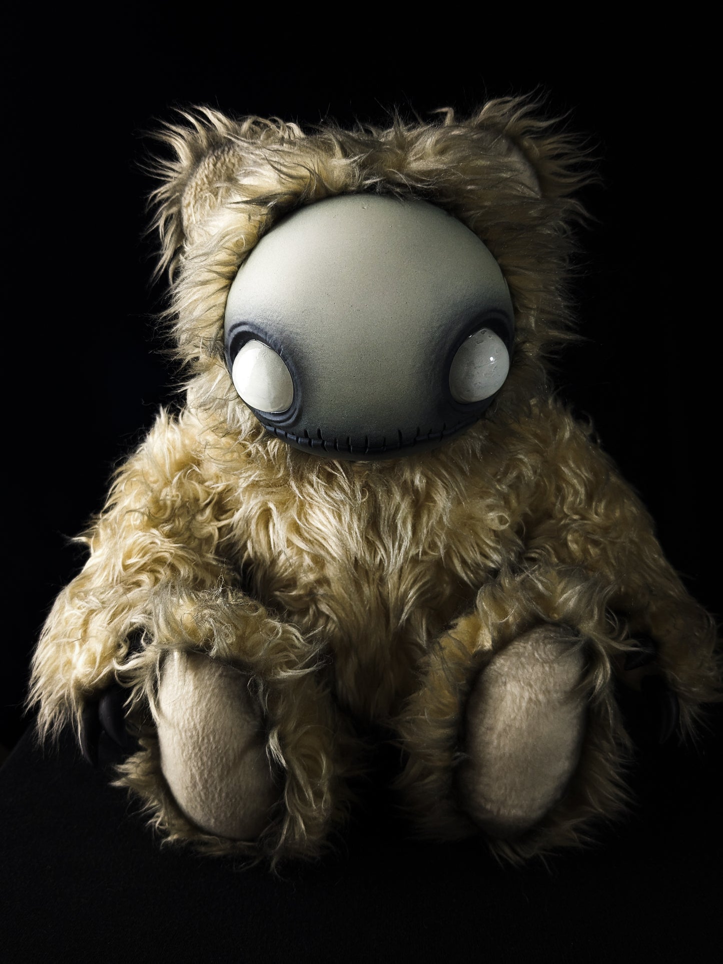 Locust (Corrupted Strain Ver.) - CRYPTCRITS Monster Art Doll Plush Toy