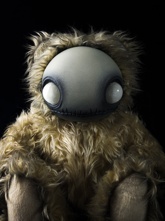 Locust (Corrupted Strain Ver.) - CRYPTCRITS Monster Art Doll Plush Toy