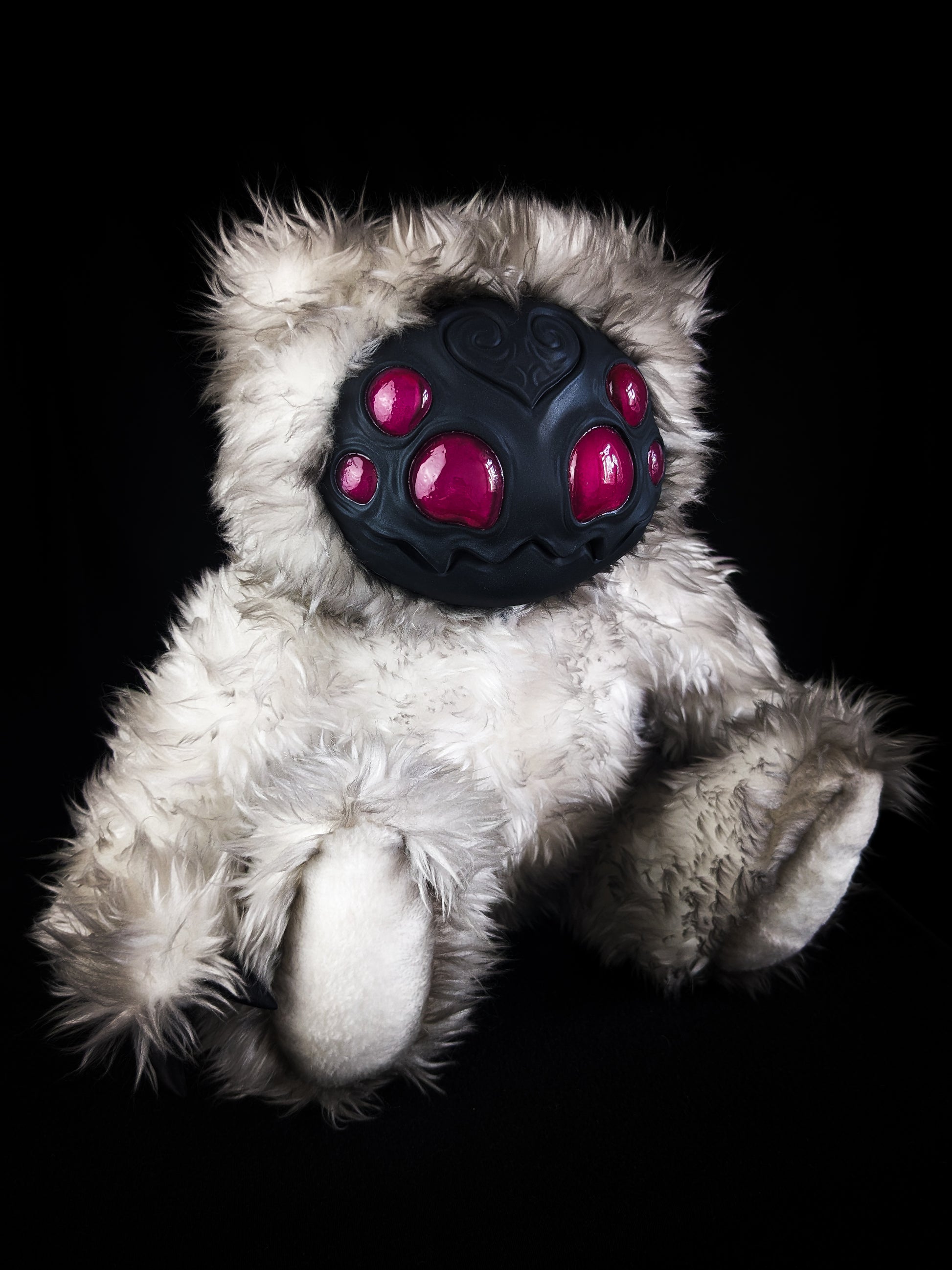 Arakobe (White Wanderer Ver.) - CRYPTCRITS Monster Art Doll Plush Toy