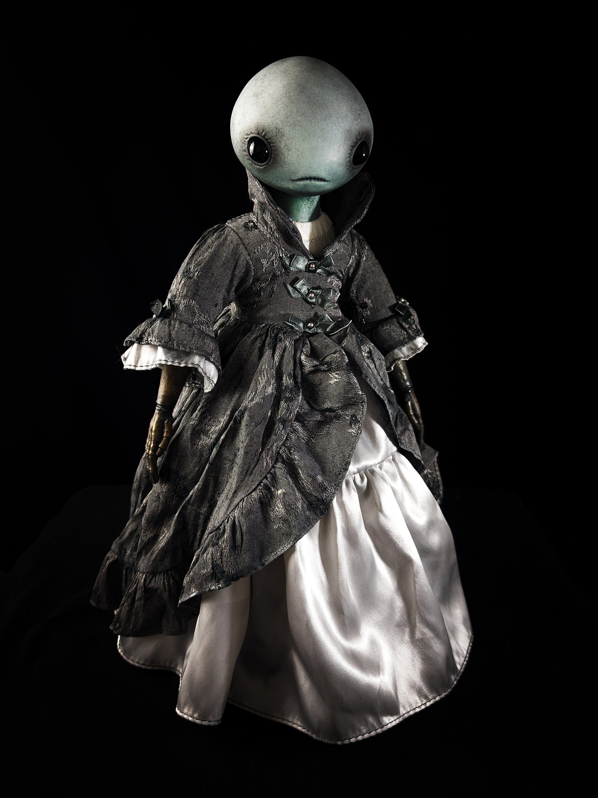 Depression Dolls: TOKAWEPT - Handmade Posable Gothic Art Doll for Enigmatic Souls