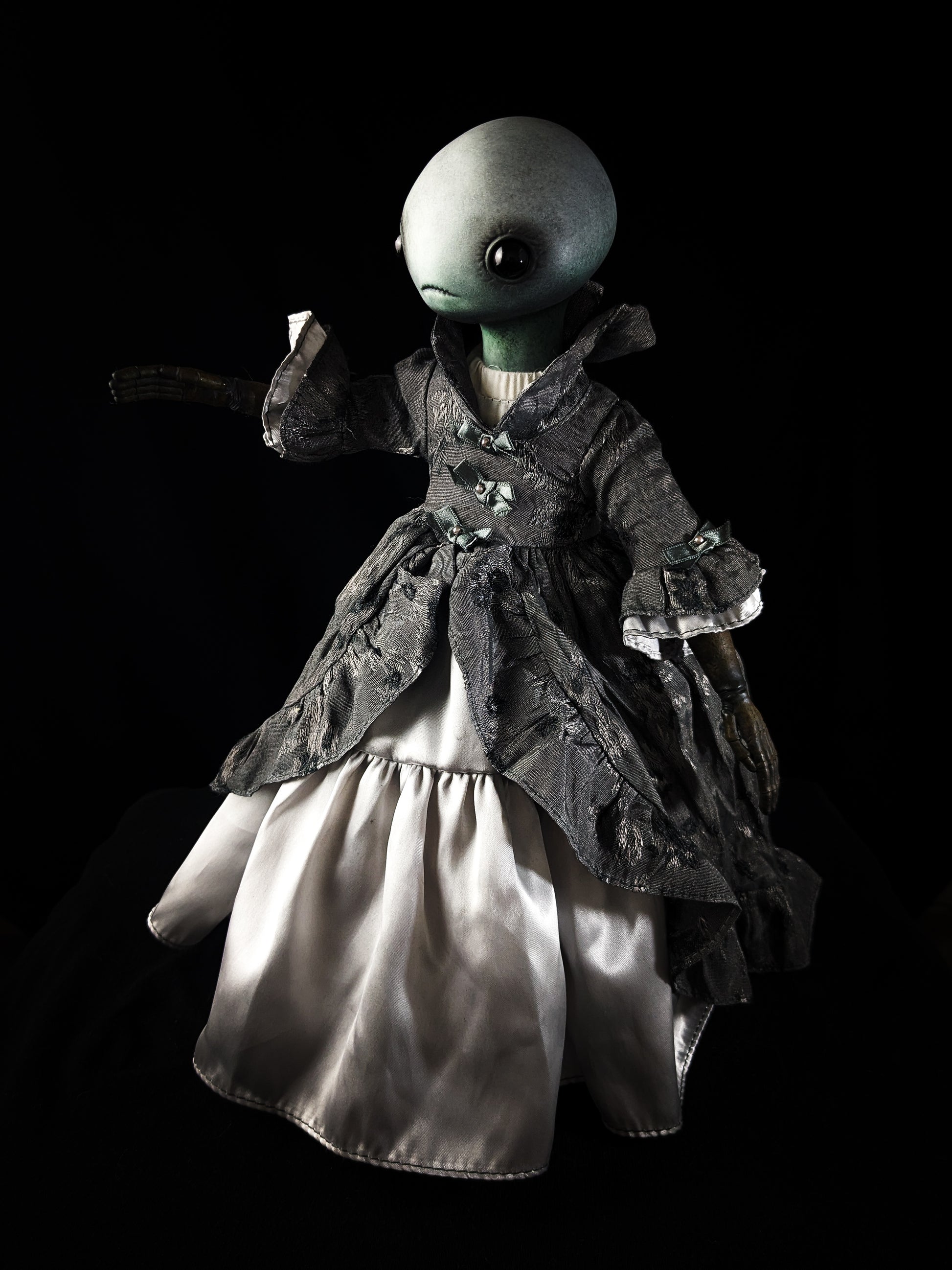 Depression Dolls: TOKAWEPT - Handmade Posable Gothic Art Doll for Enigmatic Souls