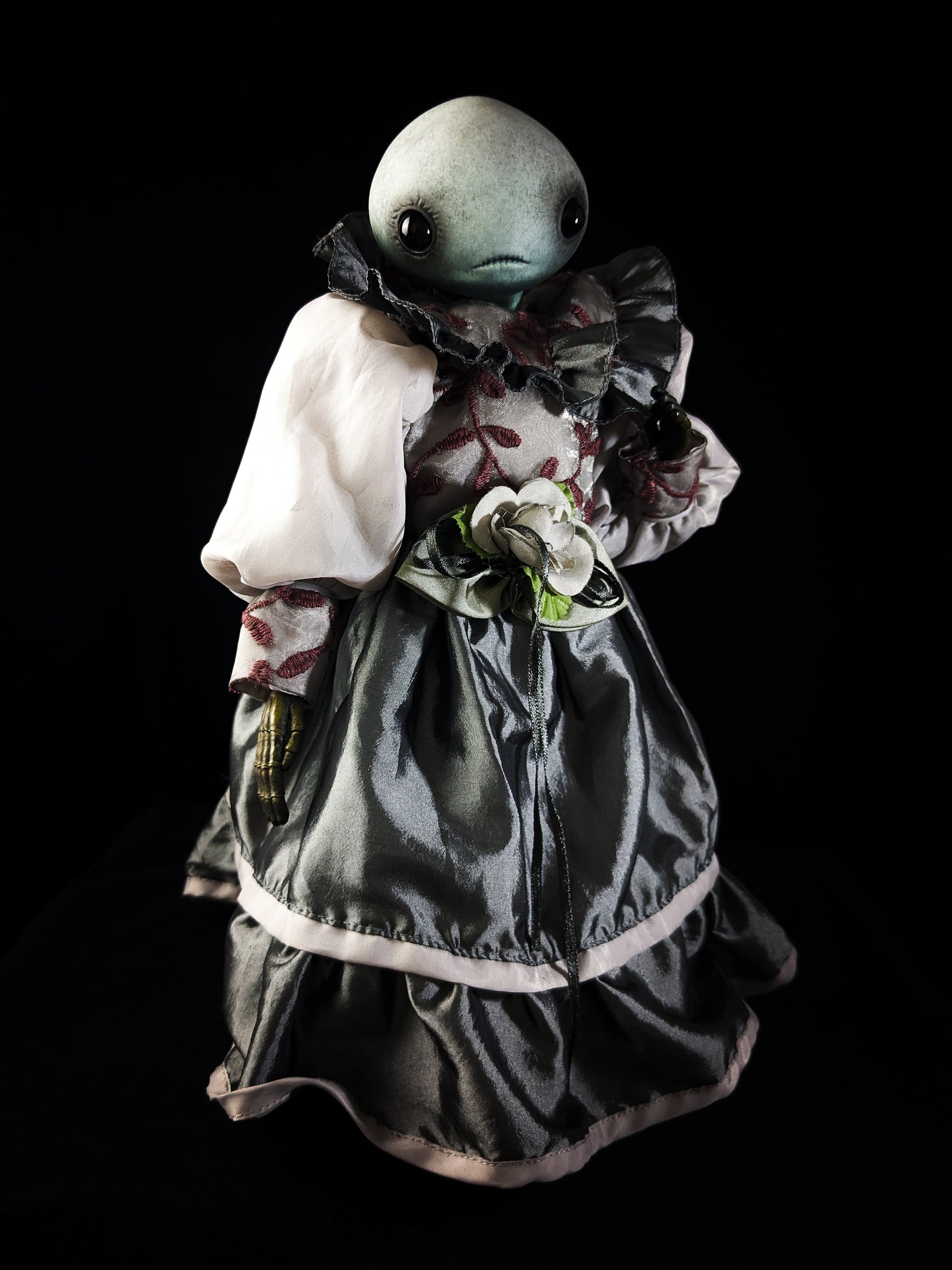 Depression Dolls: TOLKASULK - Handmade Posable Gothic Art Doll for Enigmatic Souls