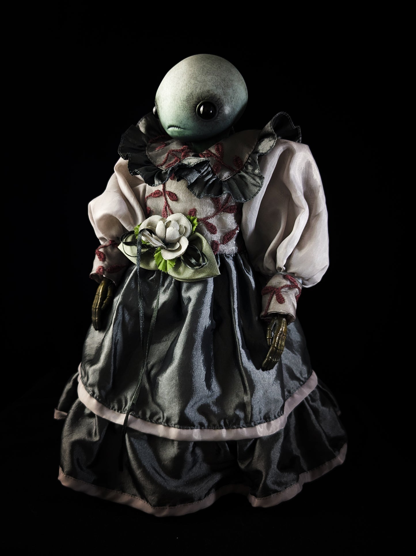 Depression Dolls: TOLKASULK - Handmade Posable Gothic Art Doll for Enigmatic Souls