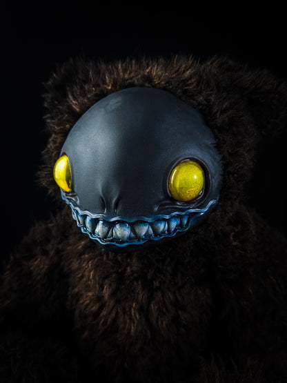 Celestial Charm: FRIEND - CRYPTCRITZ Handcrafted Alien Art Doll Plush Toy for Cosmic Dreamers