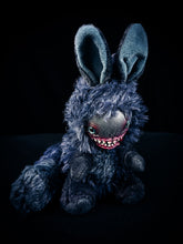 Load image into Gallery viewer, SLIZOR - MINICRITS Cryptid Art Doll Plush Toy
