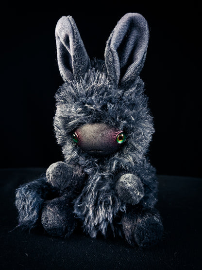 LIMEBERRY - MINICRITS Cryptid Art Doll Plush Toy