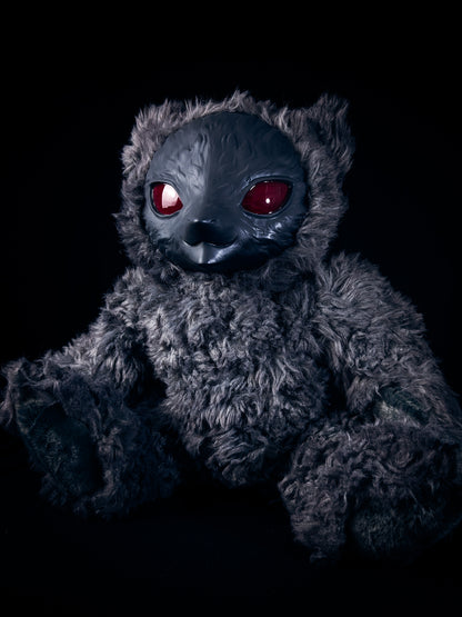 Vipal (Dark One Ver.) - CRYPTCRITZ Monster Art Doll Plush Toy