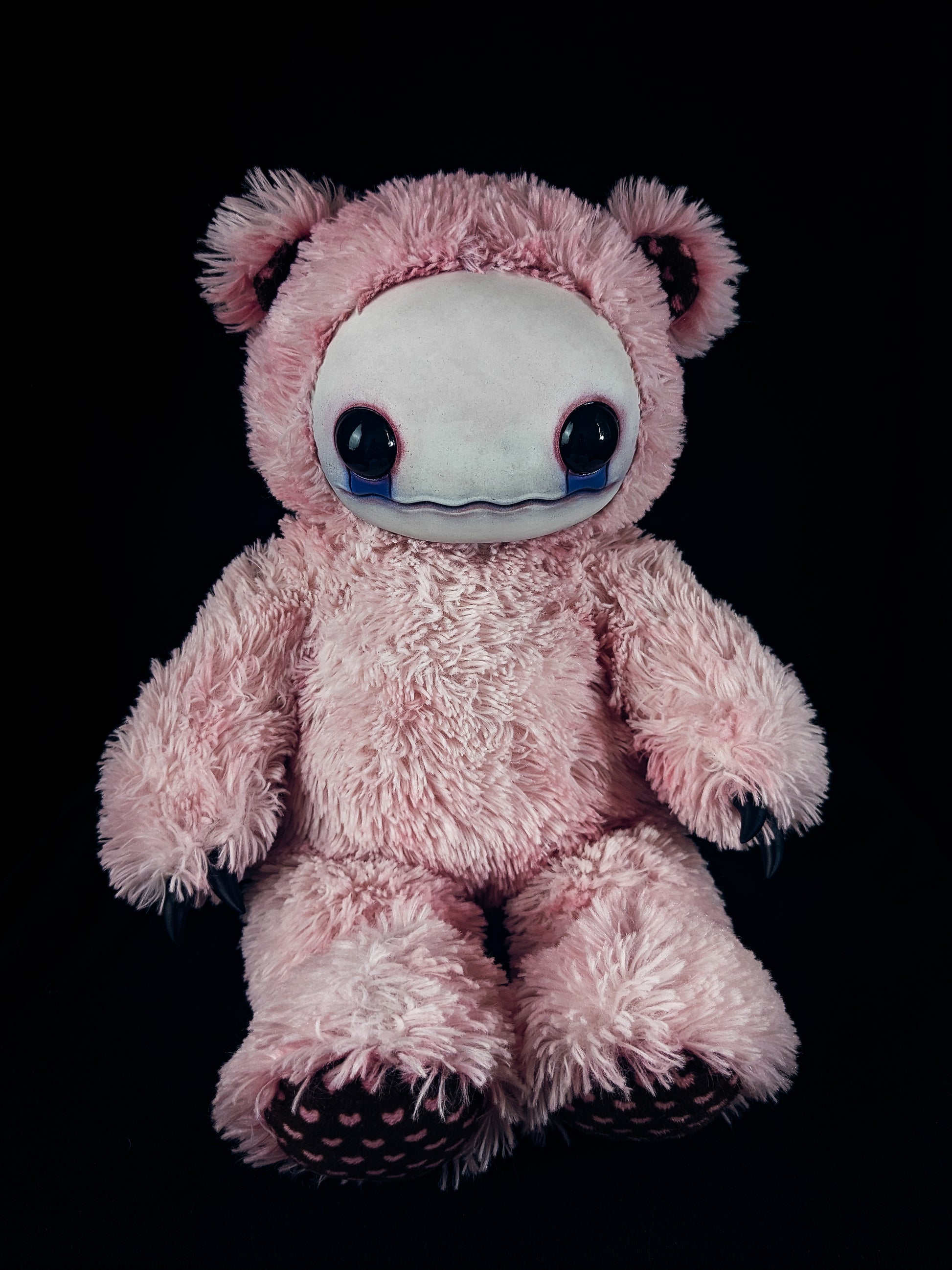 Fuzzy Furrington (Pink Inferno Ver.) - CRYPTCRITZ Monster Art Doll Plush Toy