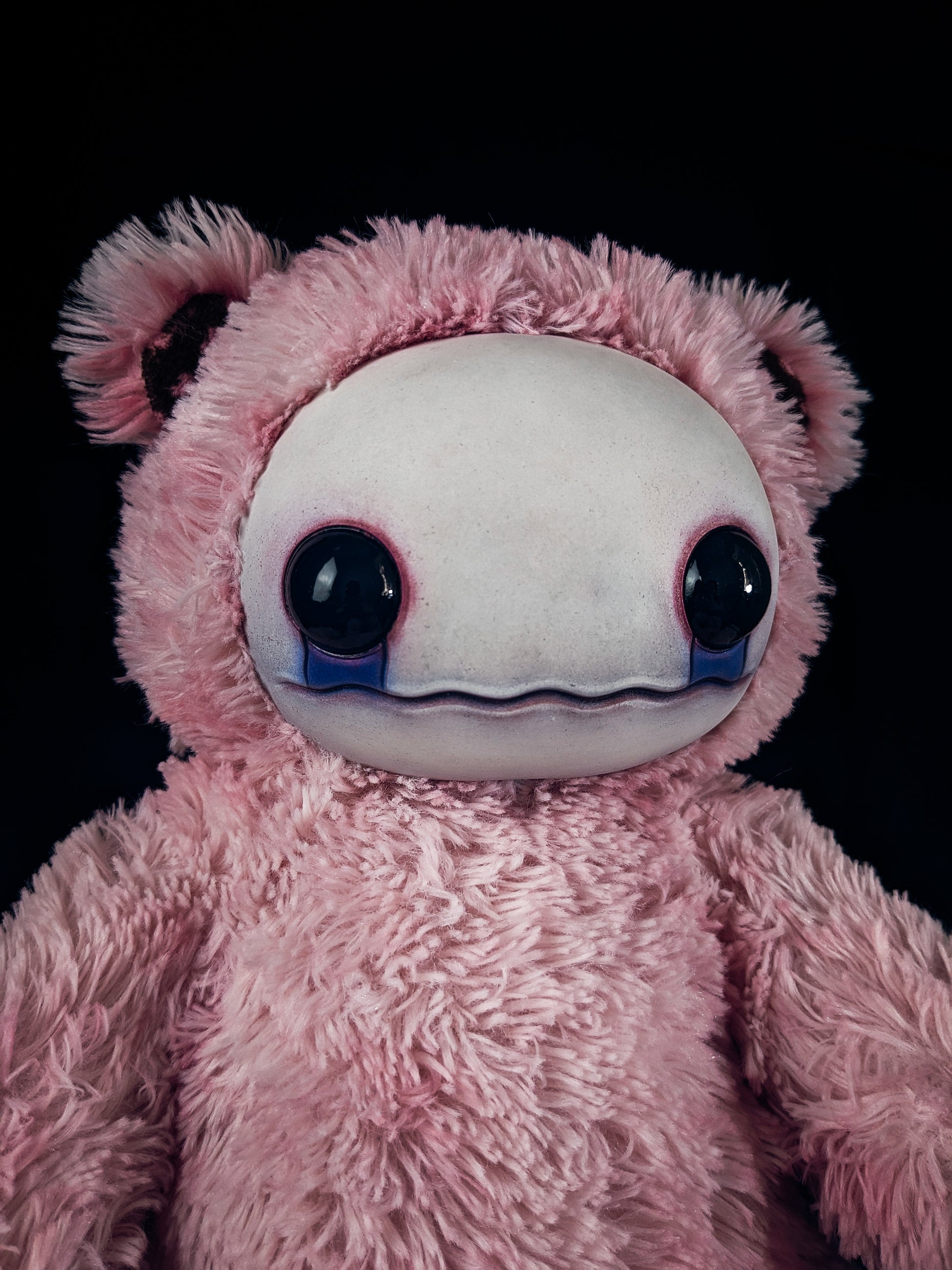 Fuzzy Furrington (Pink Inferno Ver.) - CRYPTCRITZ Monster Art Doll Plush Toy