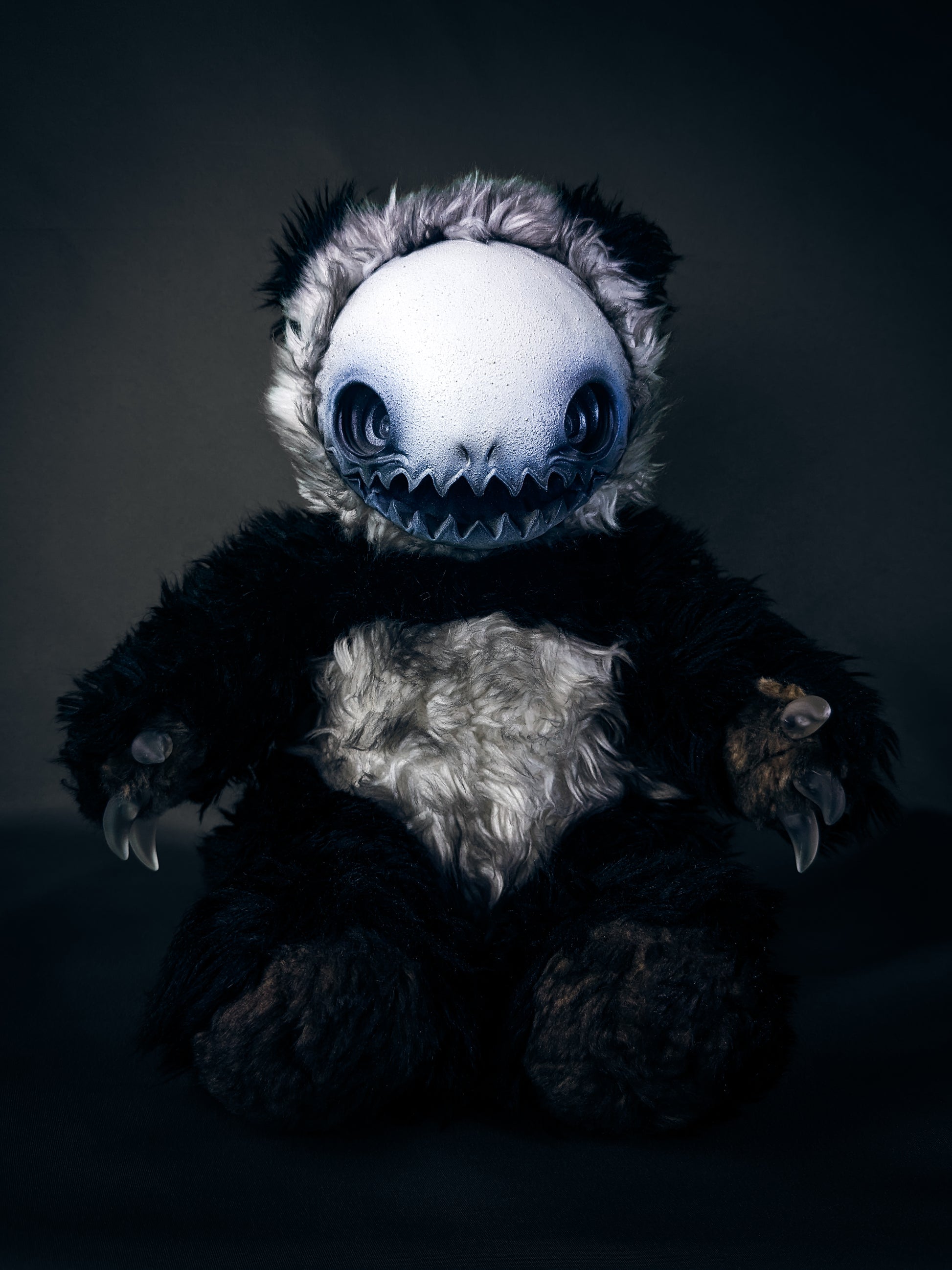 Pandageist: HALUWO CRYPTCRITZ Handmade Creepy Cute Ghost Art