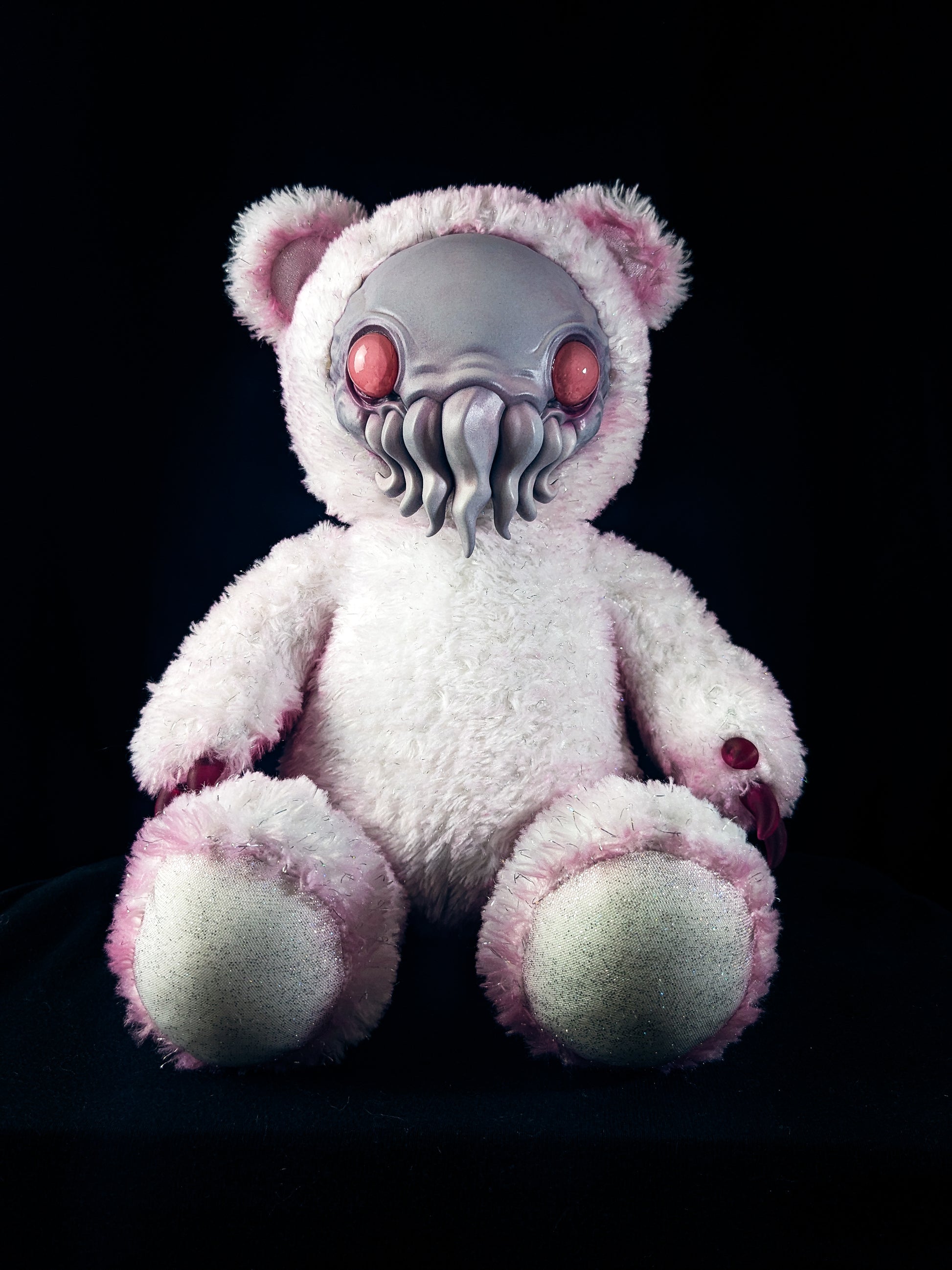 Shimmering Idol: ELDINUTH - CRYPTCRITS Handcrafted Lovecraftian Cthulhu Art Doll Plush Toy for Eldritch Entities