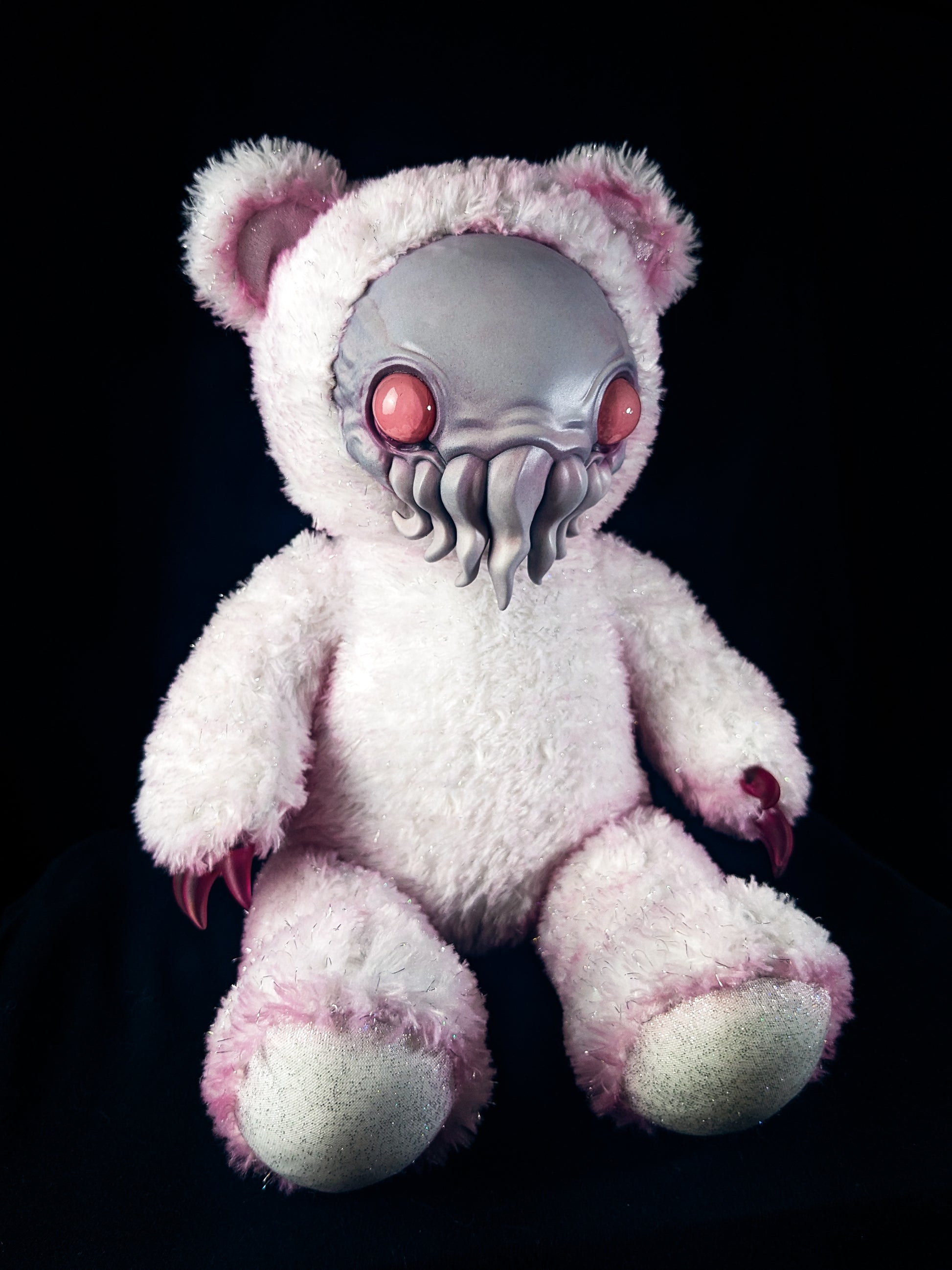 Shimmering Idol: ELDINUTH - CRYPTCRITS Handcrafted Lovecraftian Cthulhu Art Doll Plush Toy for Eldritch Entities