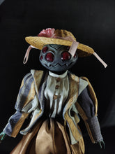 Load image into Gallery viewer, Arachnea II - Friend Forever Dolls
