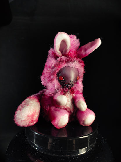 FRIEND Sickeningly Sweet Flavour - Cryptid Art Doll Plush Toy