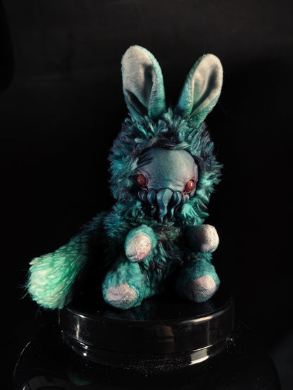 FRIENDTHULU Non-Euclidean Flavour - Cryptid Art Doll Plush Toy