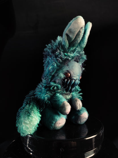 FRIENDTHULU Non-Euclidean Flavour - Cryptid Art Doll Plush Toy