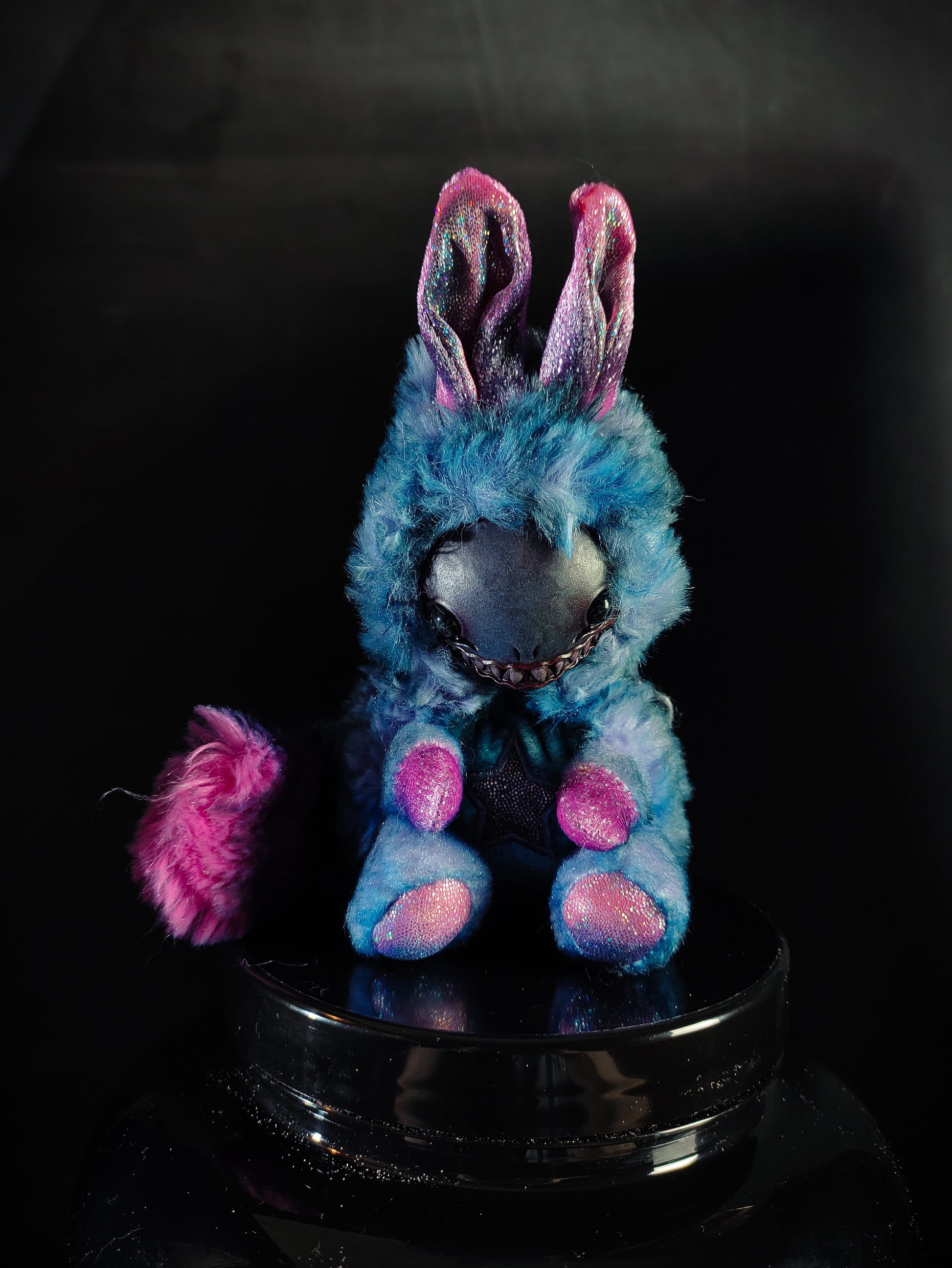 FRIEND Brutal Berry Flavour - Cryptid Art Doll Plush Toy