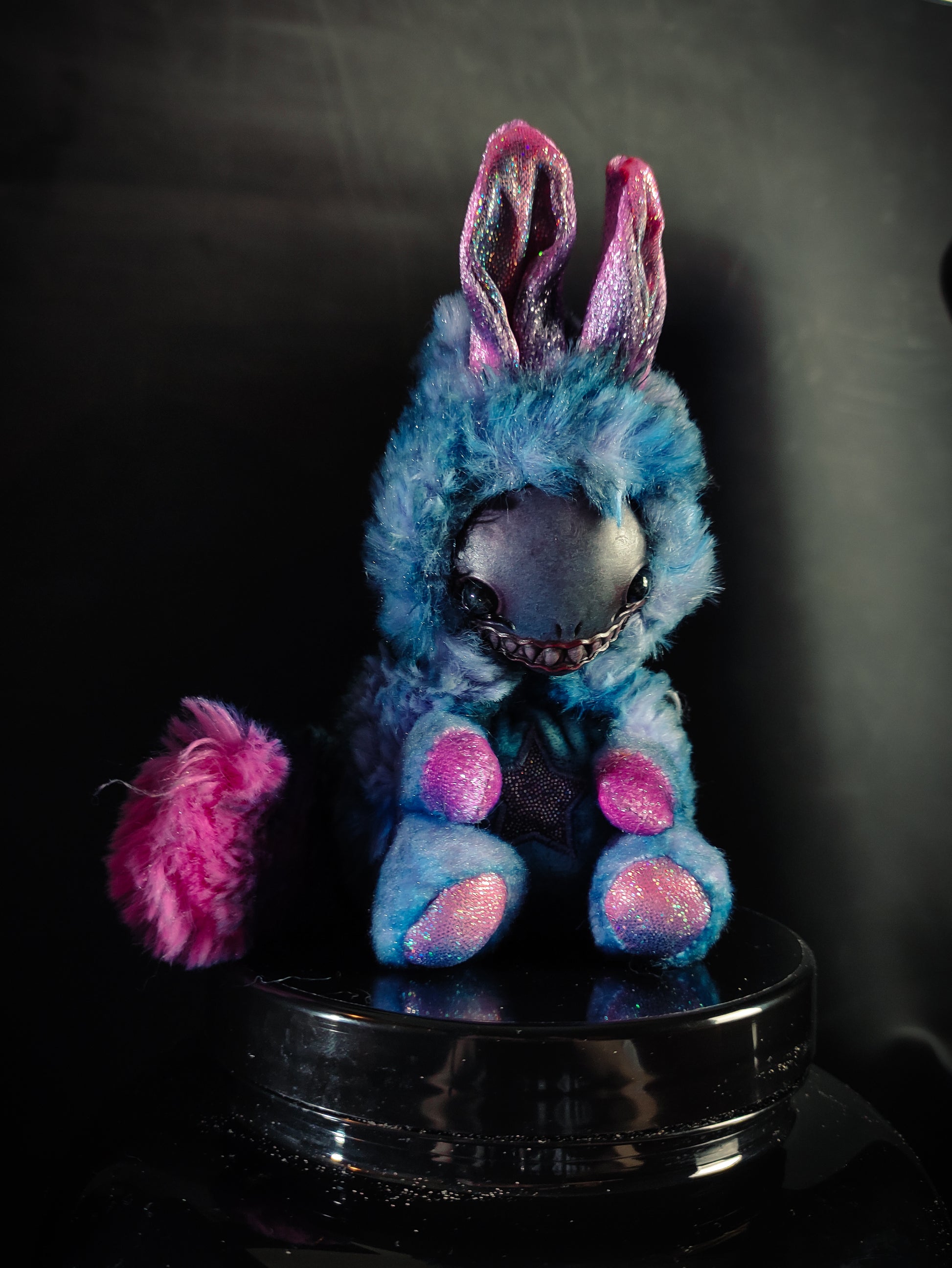 FRIEND Brutal Berry Flavour - Cryptid Art Doll Plush Toy