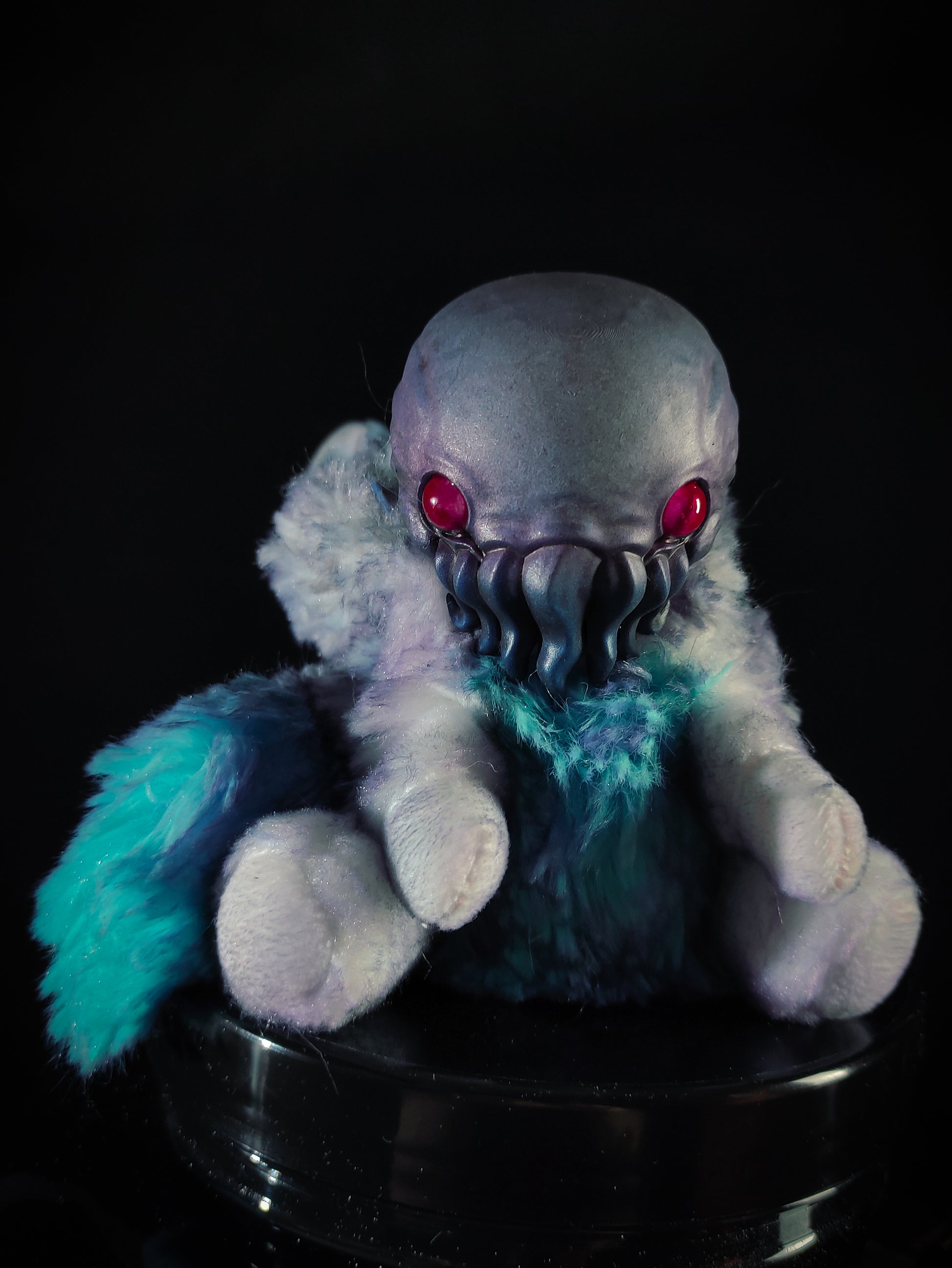 FRIENDTHULU Misty Madness Flavour - Cryptid Art Doll Plush Toy