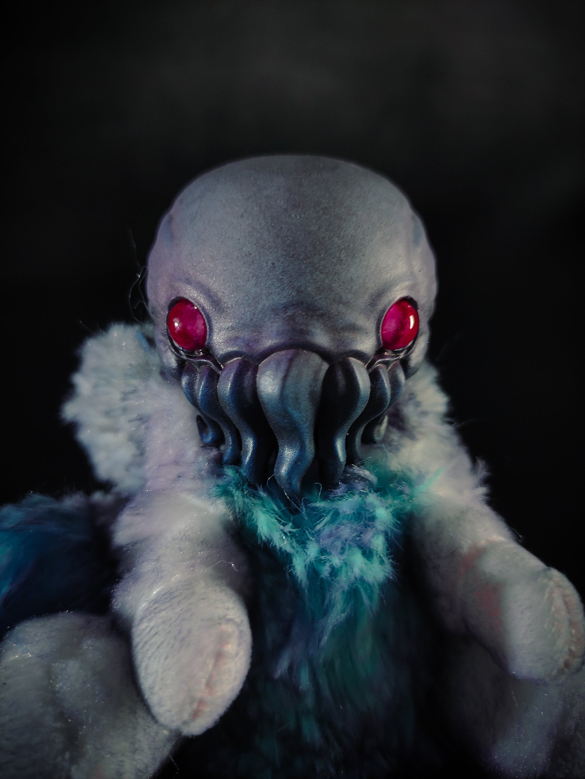 FRIENDTHULU Misty Madness Flavour - Cryptid Art Doll Plush Toy