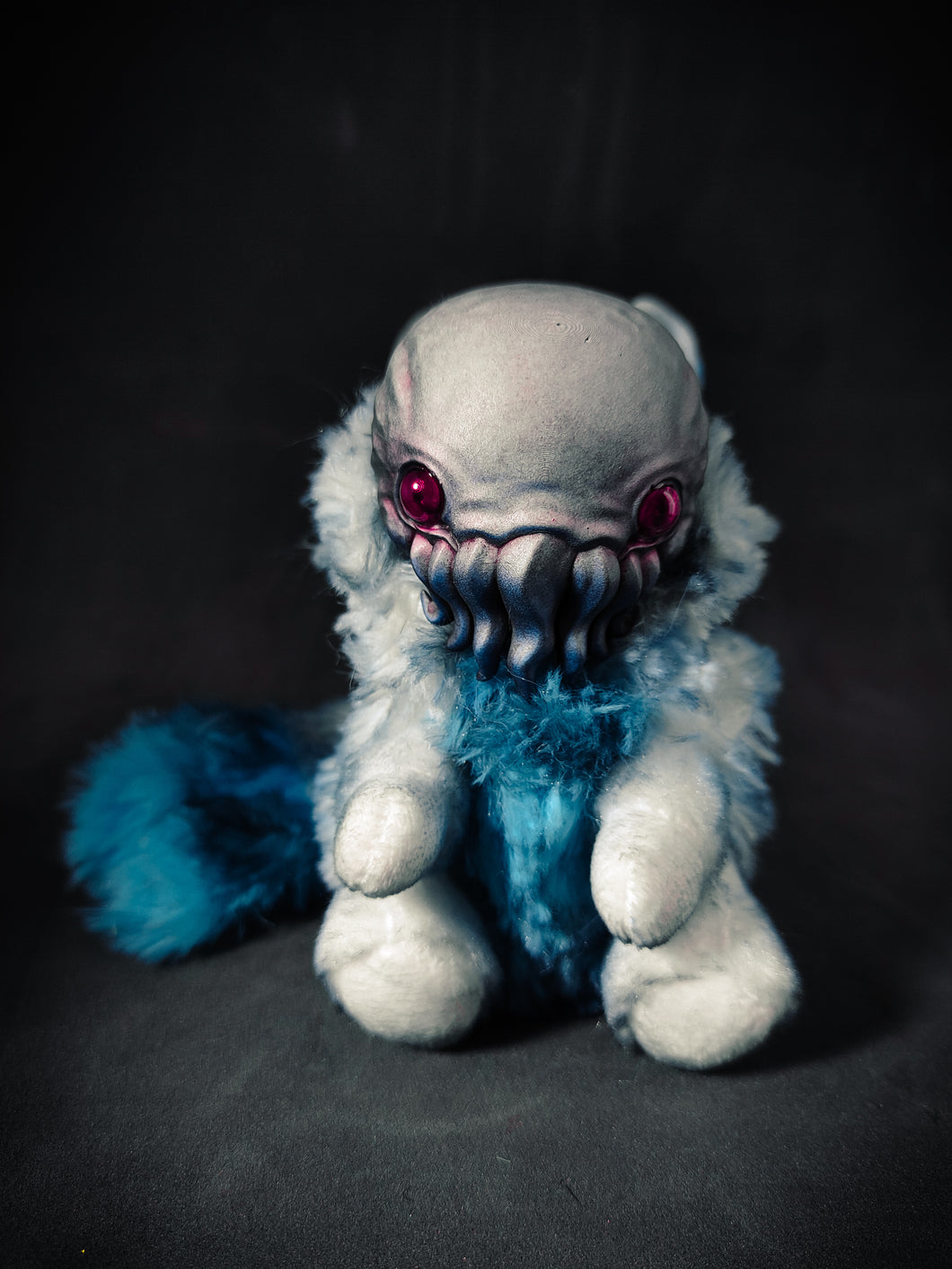 FRIENDTHULU Misty Madness II Flavour - Cryptid Art Doll Plush Toy