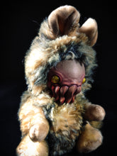 Load image into Gallery viewer, FRIENDTHULU Deathly Dune Flavour - Cryptid Art Doll Plush Toy
