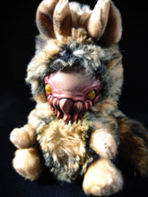 Load image into Gallery viewer, FRIENDTHULU Deathly Dune Flavour - Cryptid Art Doll Plush Toy
