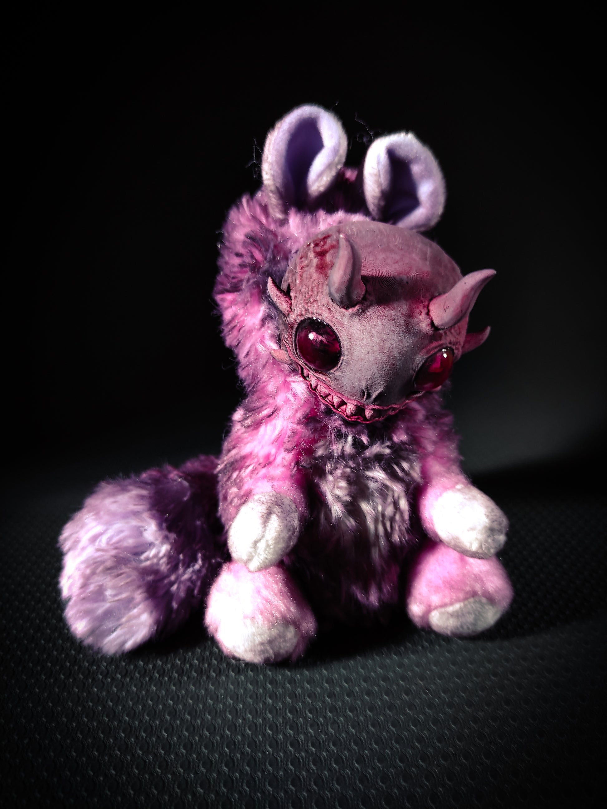 FRIENDPHIBIAN Candy Floss Flavour - Cryptid Art Doll Plush Toy