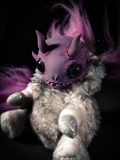 FRIENDPHIBIAN Violent Violet Flavour - Cryptid Art Doll Plush Toy