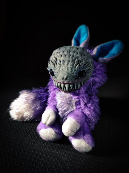 ABOMINABLE FRIEND Purple Present Flavour - Yeti Art Doll Plush Toy