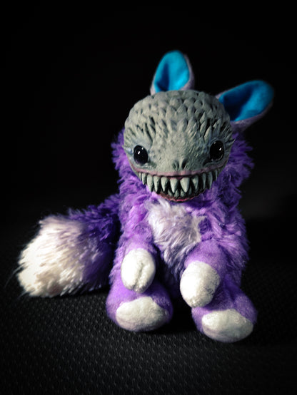 ABOMINABLE FRIEND Purple Present Flavour - Yeti Art Doll Plush Toy