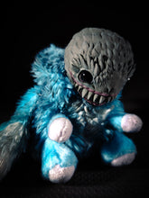 Load image into Gallery viewer, ABOMINABLE FRIEND Icicle Flavour - Yeti Art Doll Plush Toy

