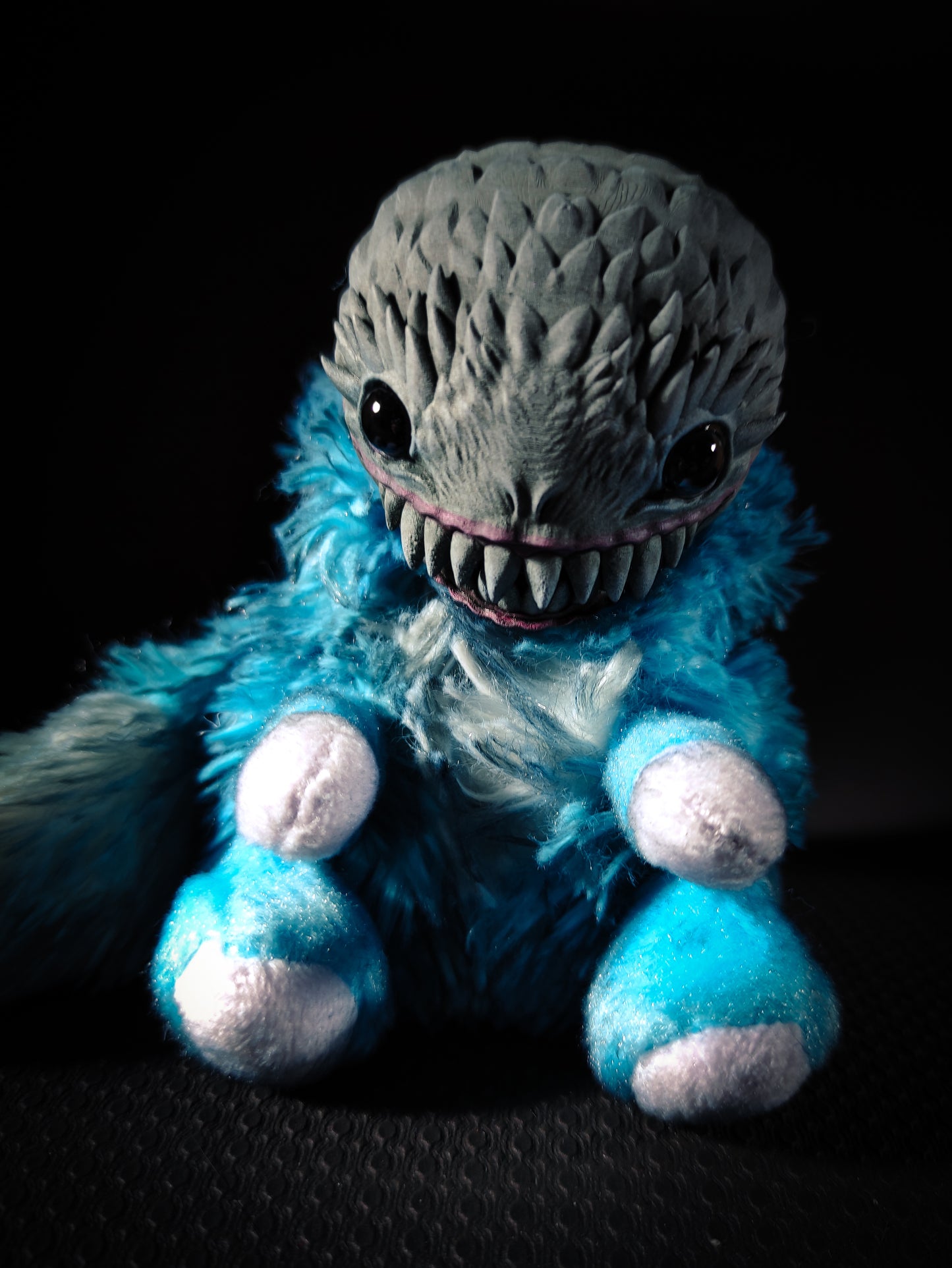 ABOMINABLE FRIEND Icicle Flavour - Yeti Art Doll Plush Toy