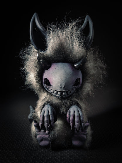 Schivun - FORBIDDEN FRIENDS Art Toy