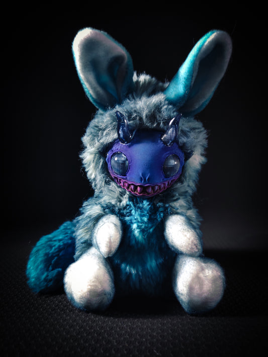 FRIENDPHIBIAN Aqua Blast Flavour - Cryptid Art Doll Plush Toy