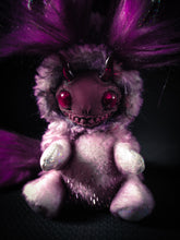 Load image into Gallery viewer, FRIENDPHIBIAN Pink Ocean Flavour - Cryptid Art Doll Plush Toy
