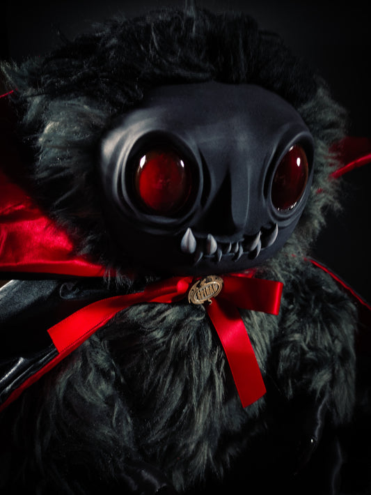 Fulfar: VAMPIRIC Ver. - Vampire Monster Art Doll Plush Toy
