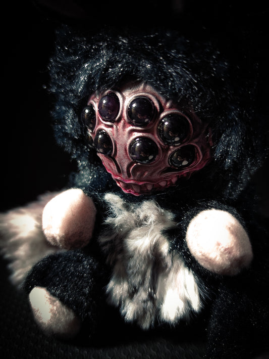 FRIECHNID Black Widow Flavour - Cryptid Art Doll Plush Toy