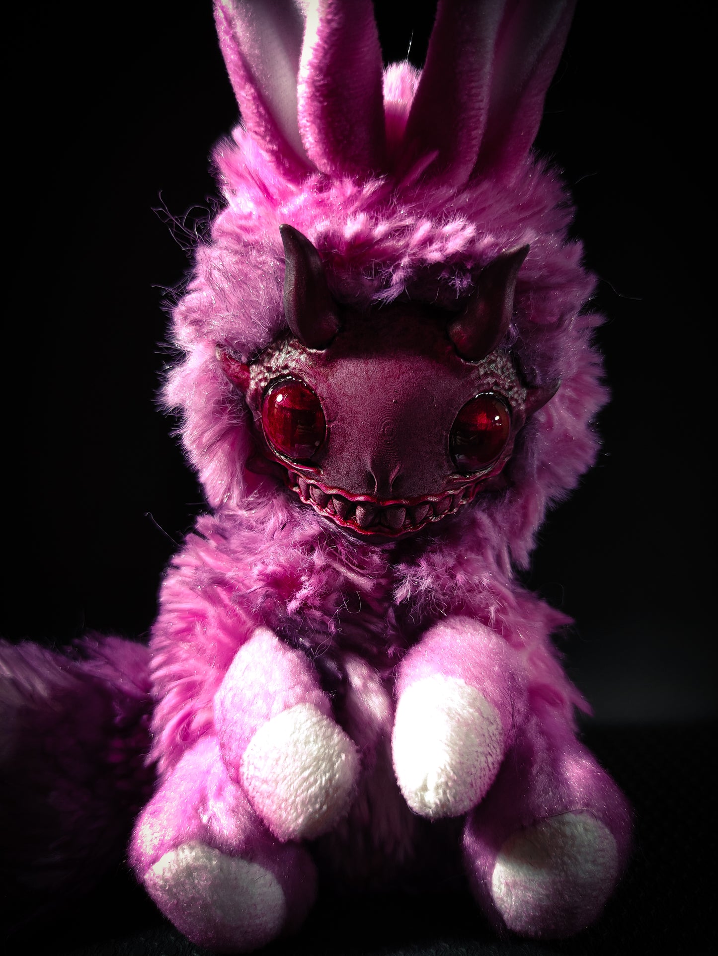 FRIENDPHIBIAN Sickly Sweet II Flavour - Cryptid Art Doll Plush Toy