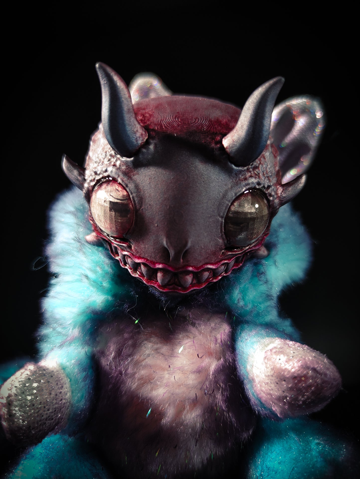 FRIENDPHIBIAN Bubblegum Flavour - Cryptid Art Doll Plush Toy