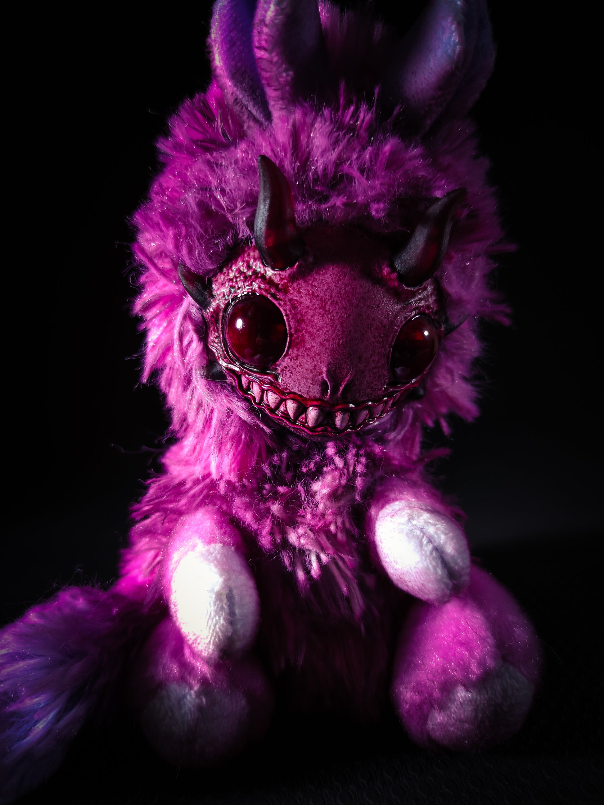 FRIENDPHIBIAN Crimson Coral II Flavour - Cryptid Art Doll Plush Toy