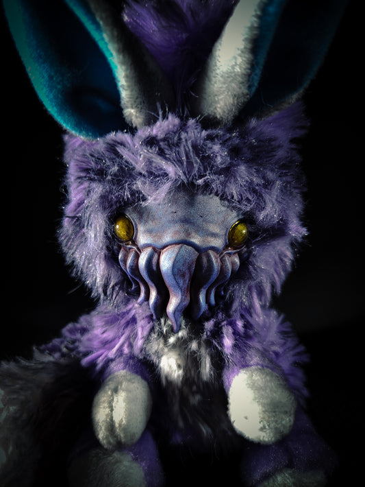 FRIENDTHULU Purple Punishment Flavour - Cryptid Art Doll Plush Toy