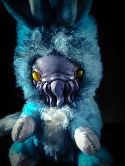FRIENDTHULU Blue Odyssey Flavour - Cryptid Art Doll Plush Toy